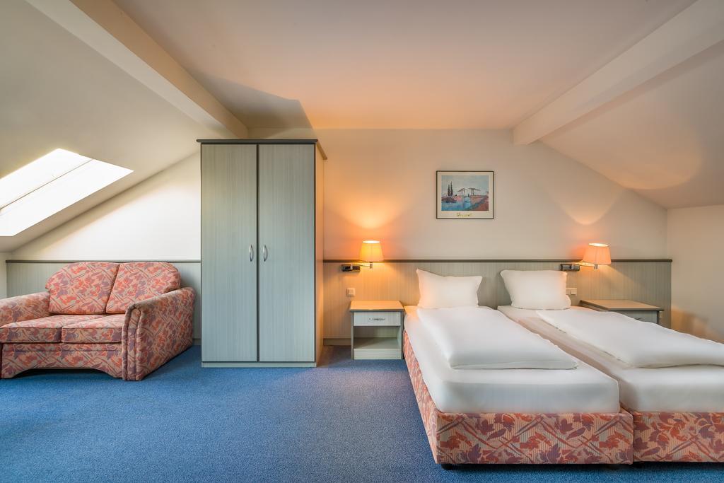 Hotel Am Bonhoefferplatz Δρέσδη Εξωτερικό φωτογραφία