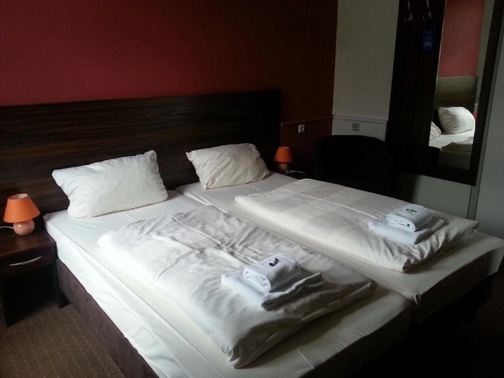 Hotel Am Bonhoefferplatz Δρέσδη Εξωτερικό φωτογραφία